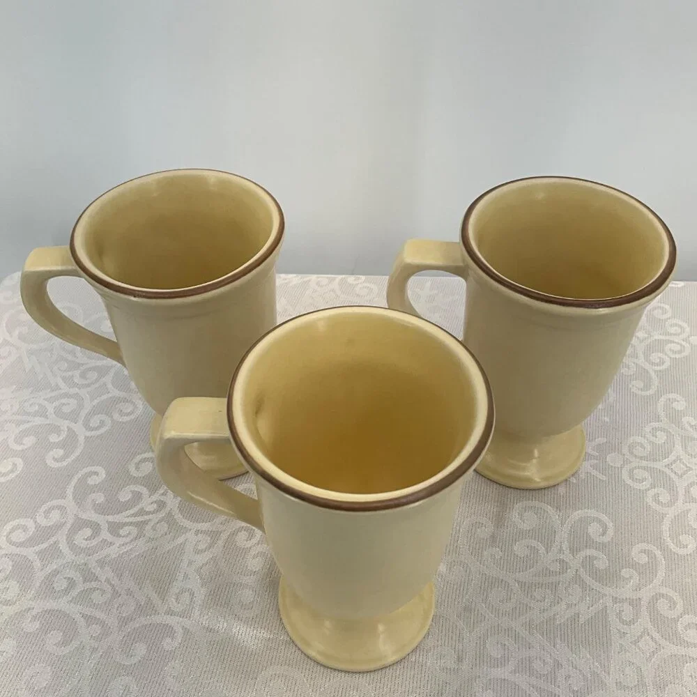 Pfaltzgraff Set Of‎ 3 Vintage Ceramic Pedestal Mugs